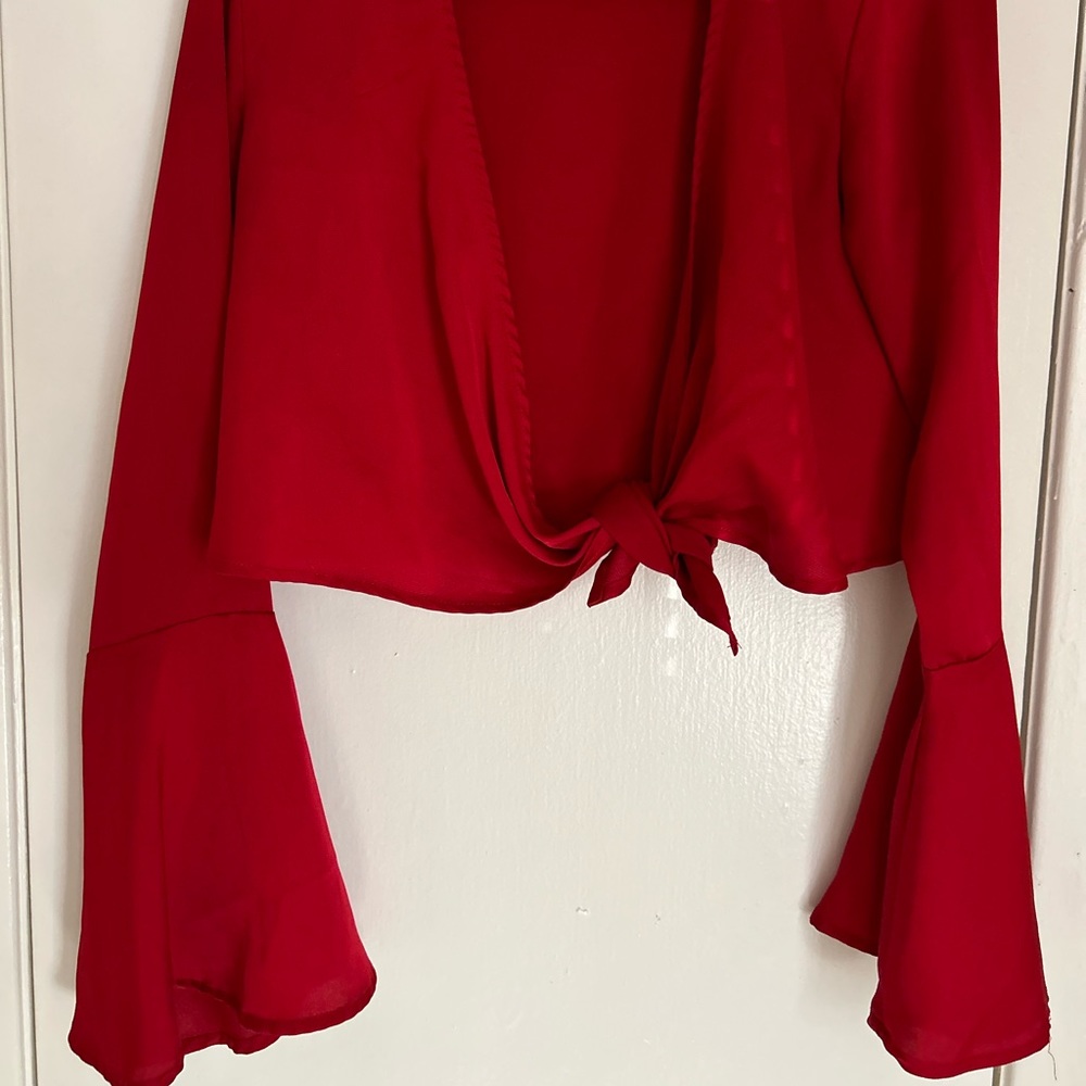 Front tie red crop bell sleeves